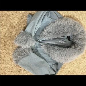 Women's Gray Faux Fur Trim Denim Jacket